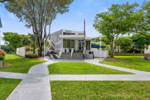 featured image of 8855 Fontainebleau Blvd