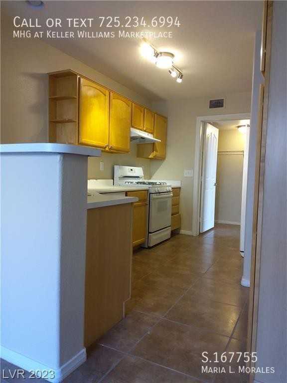 202 Winterport St - Photo 3 of 4