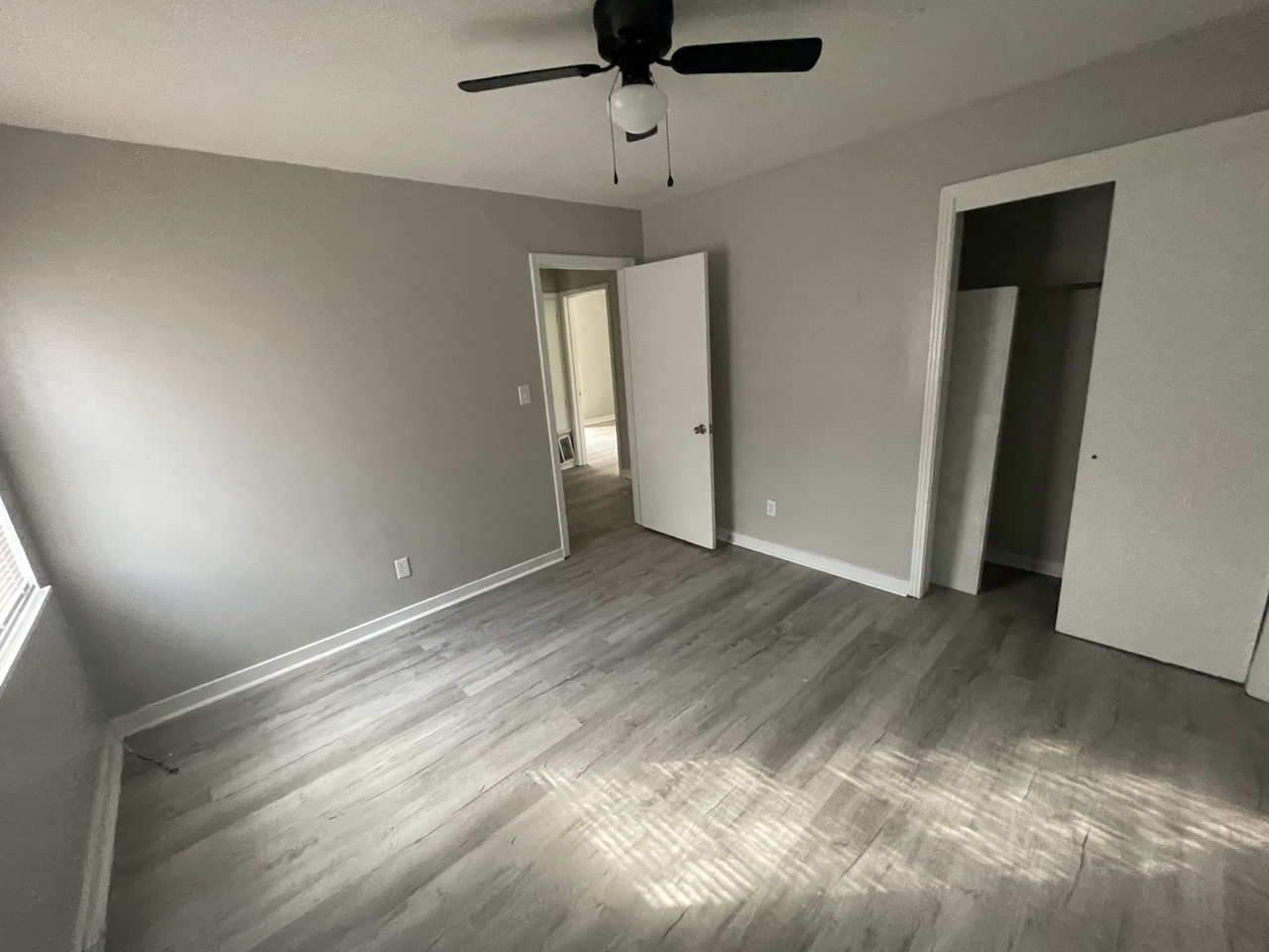 1126 Barbara Ann Dr - Photo 6 of 8