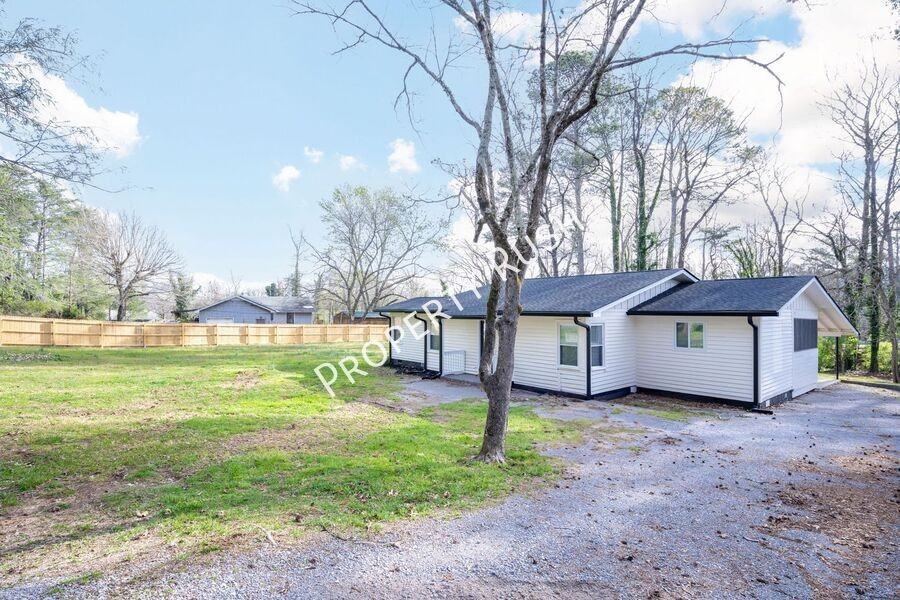 939 Dry Valley Rd - Photo 2 of 33