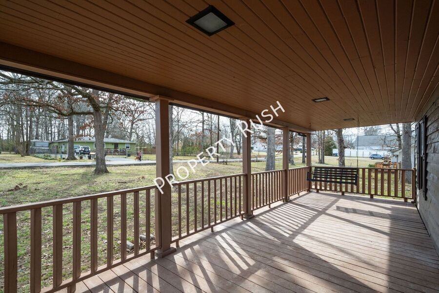 8229 Patterson Rd - Photo 6 of 35