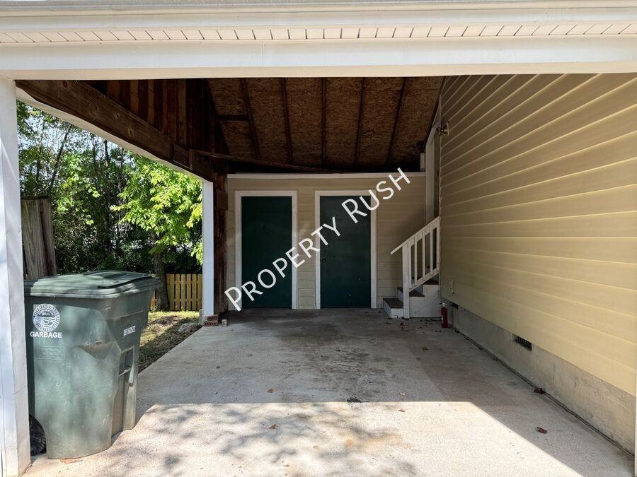 1620 Hickory Pl - Photo 2 of 31