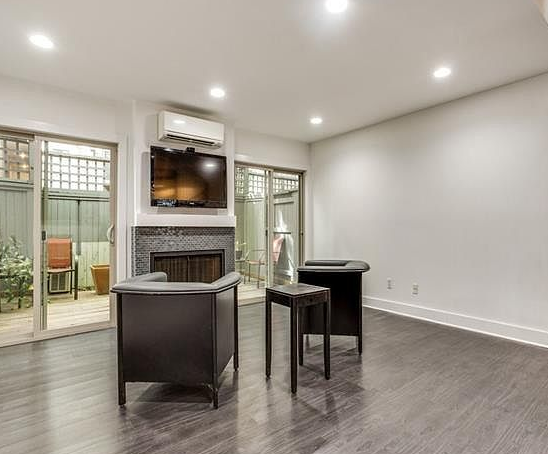 3321 Oak Grove Ave #1411 - Photo 5 of 9