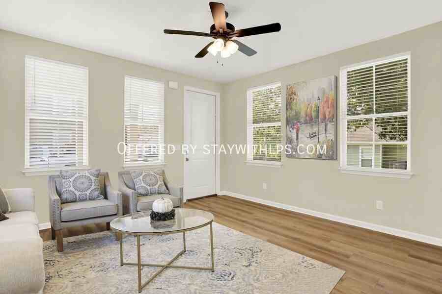 703 N 3rd St - Photo 6 of 23