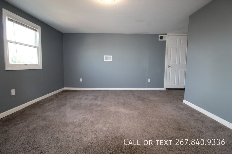 421 Bridgeboro St #SFH - Photo 5 of 24