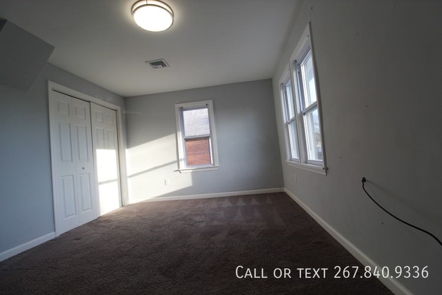 421 Bridgeboro St #SFH - Photo 7 of 24