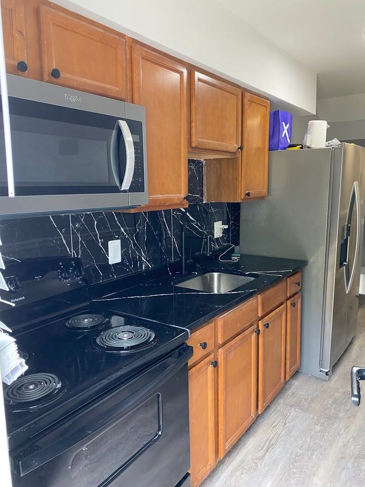 2848 Edgecombe Cir S - Photo 2 of 12