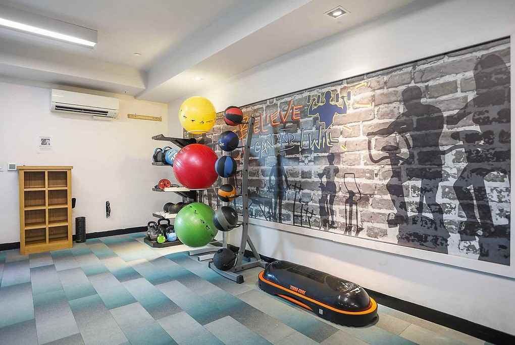 777 Hamilton - Photo 6 of 50