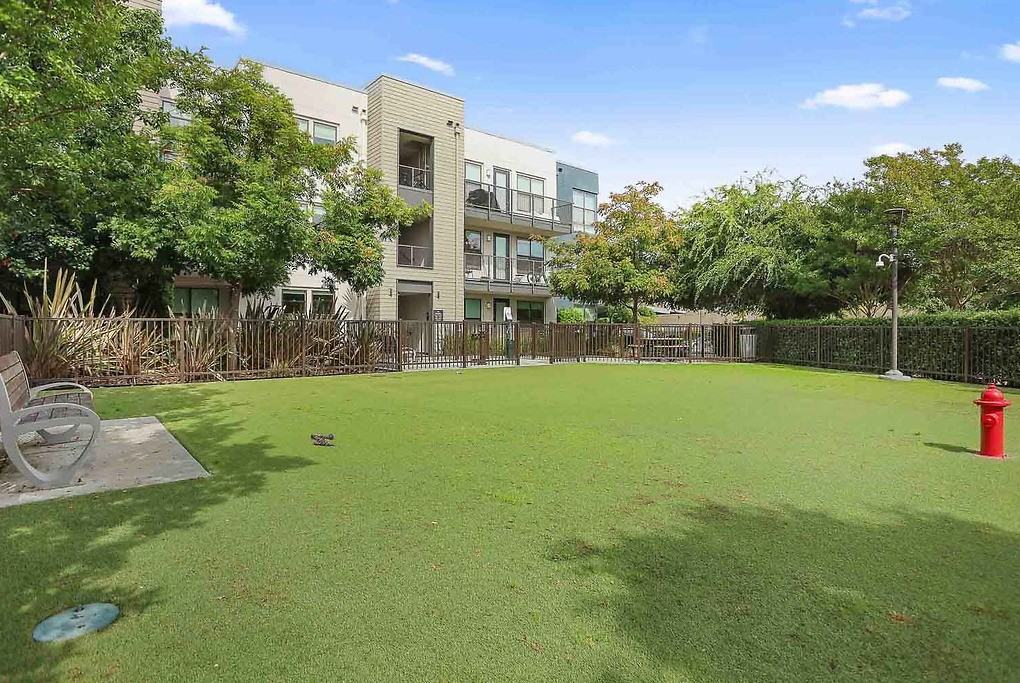 777 Hamilton - Photo 7 of 50