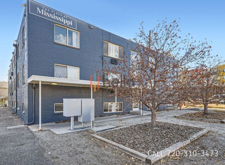 1400 W Mississippi Ave #208 - Photo 7 of 8