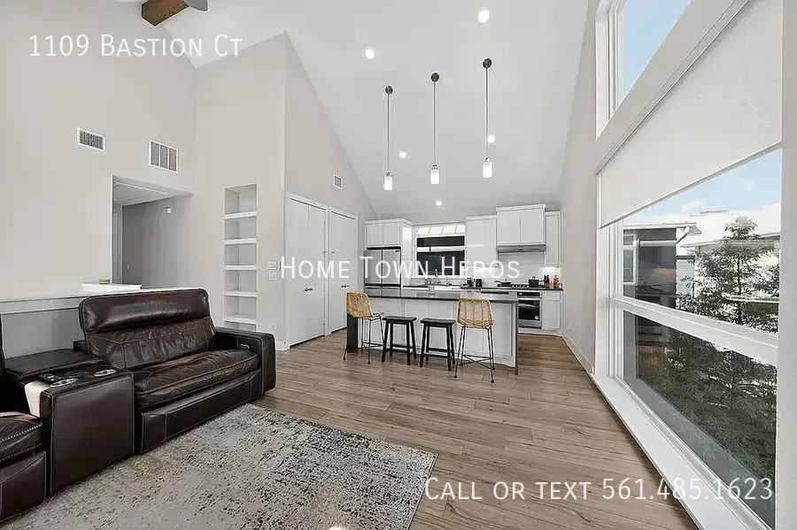 1109 Bastion Ct - Photo 5 of 29