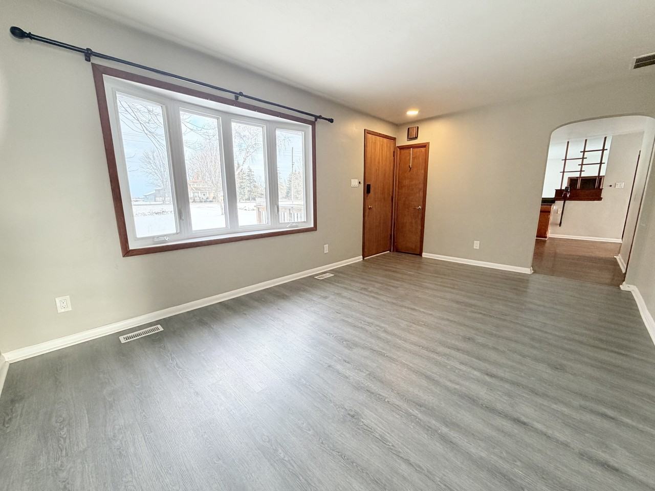 2139 London Line - Photo 2 of 13