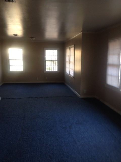 3317 W College St - Photo 2 of 8