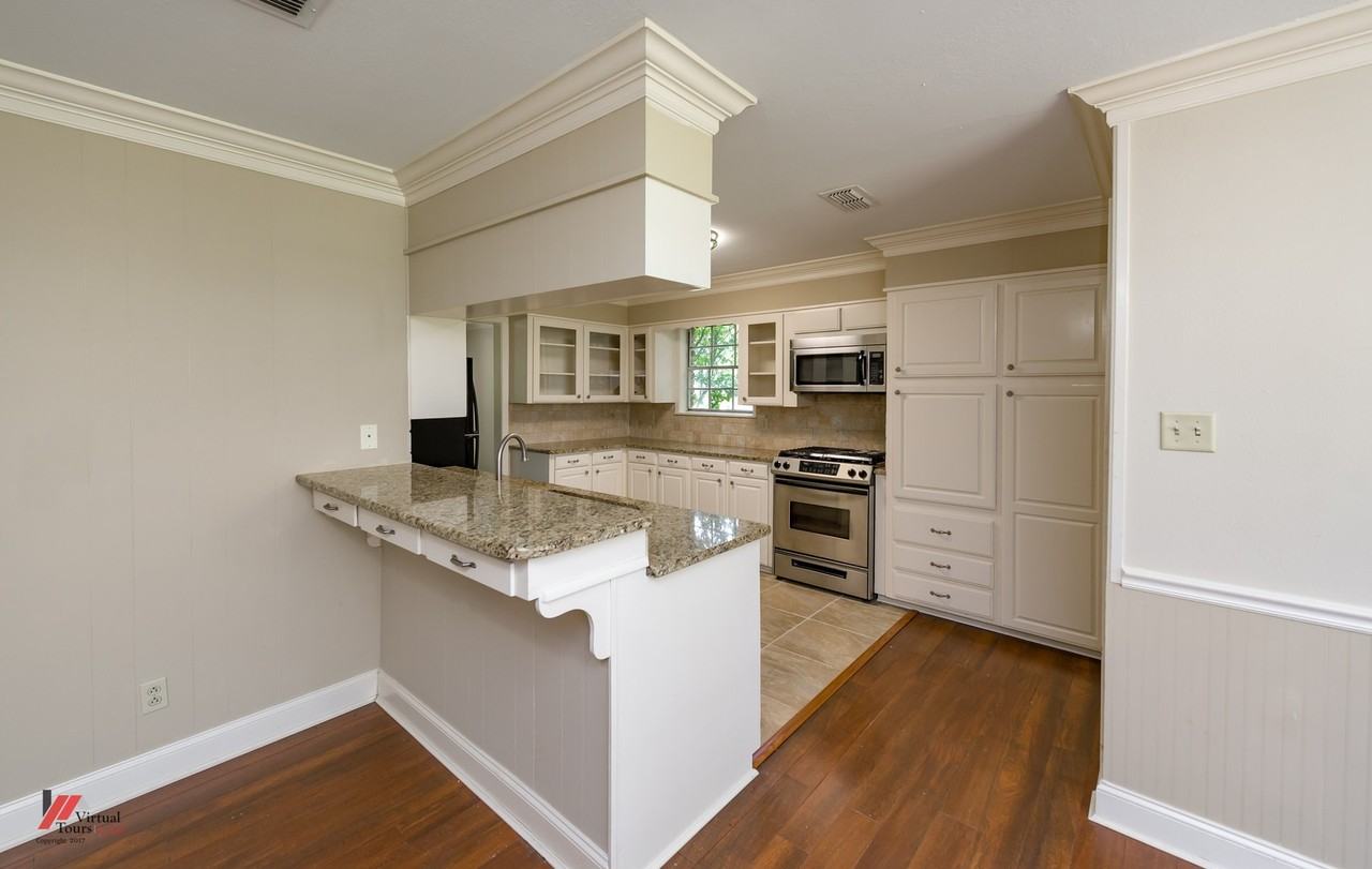 656 Albemarle Dr - Photo 2 of 25