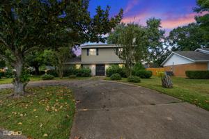 featured image of 1502 Suburbia Dr