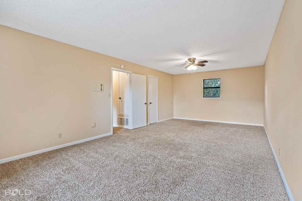 1502 Suburbia Dr - Photo 2 of 24