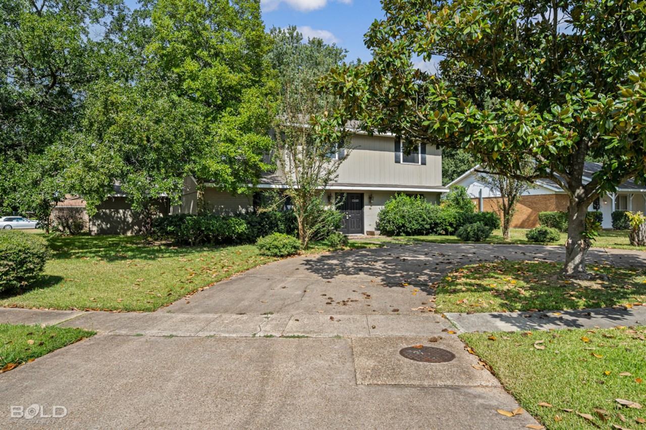 1502 Suburbia Dr - Photo 4 of 24