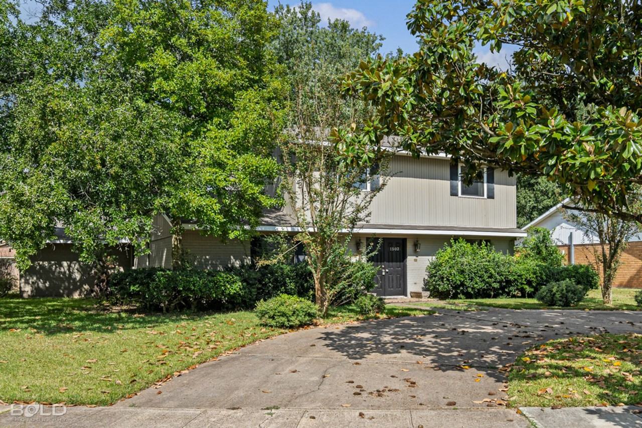 1502 Suburbia Dr - Photo 5 of 24