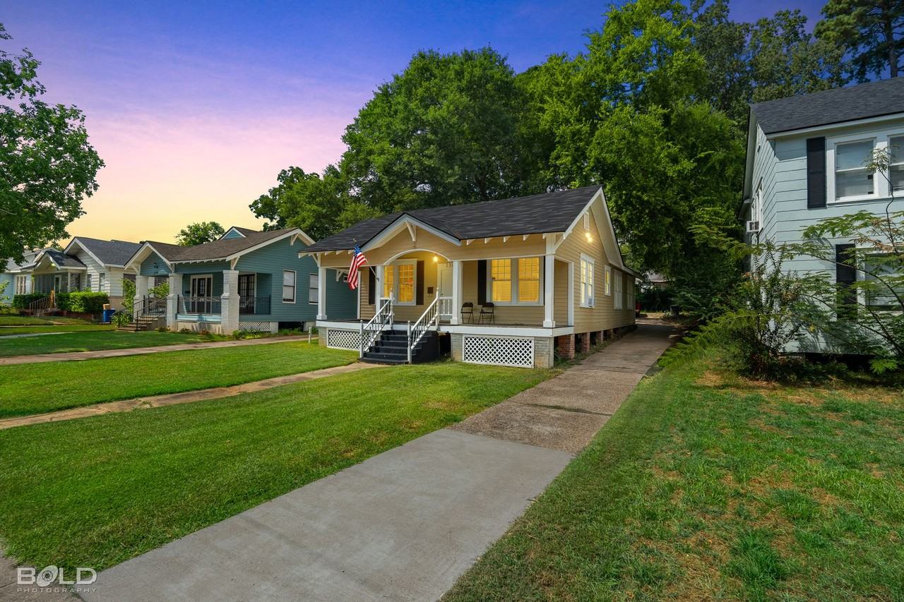 130 Dalzell St - Photo 2 of 25