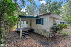 featured image of 589 N Main St