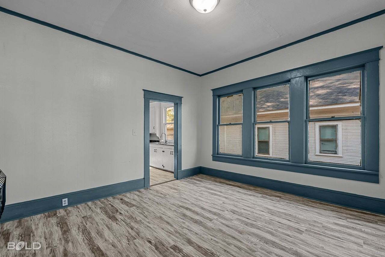 409 Merrick St - Photo 7 of 31