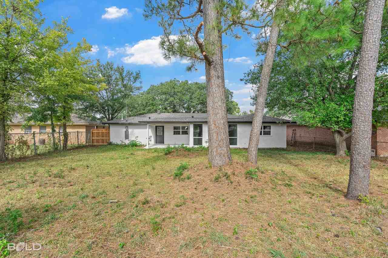 2518 Belmont Blvd - Photo 4 of 38