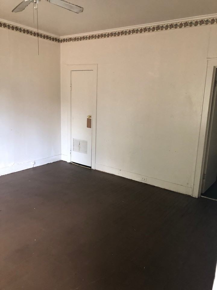 2957 Regent St - Photo 7 of 9