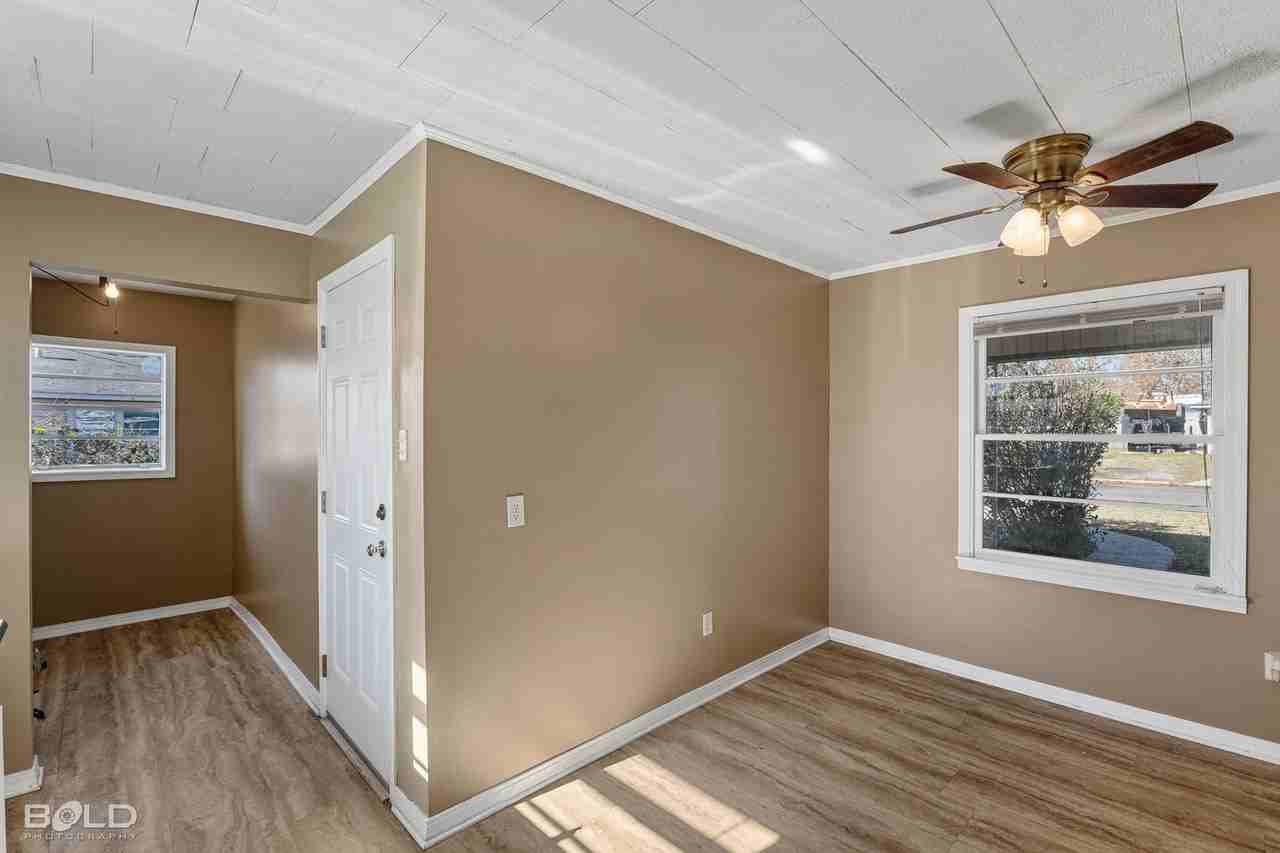 1009 Dale Dr - Photo 4 of 29