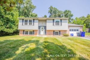 featured image of 1312 Rainbow Dr