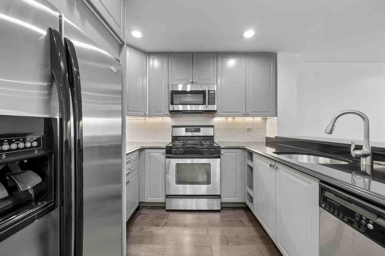 417 Ellery Ct #417 - Photo 3 of 27