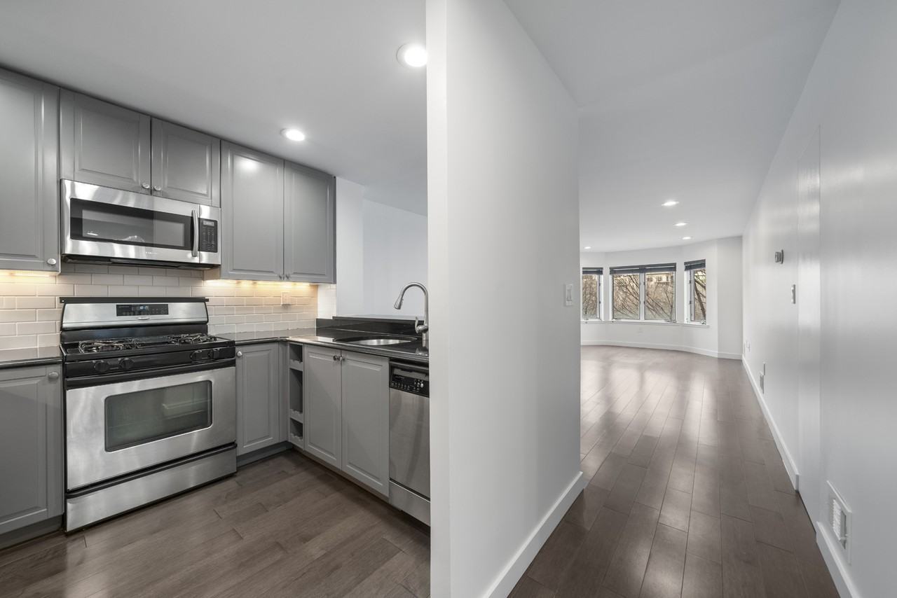 417 Ellery Ct #417 - Photo 5 of 27