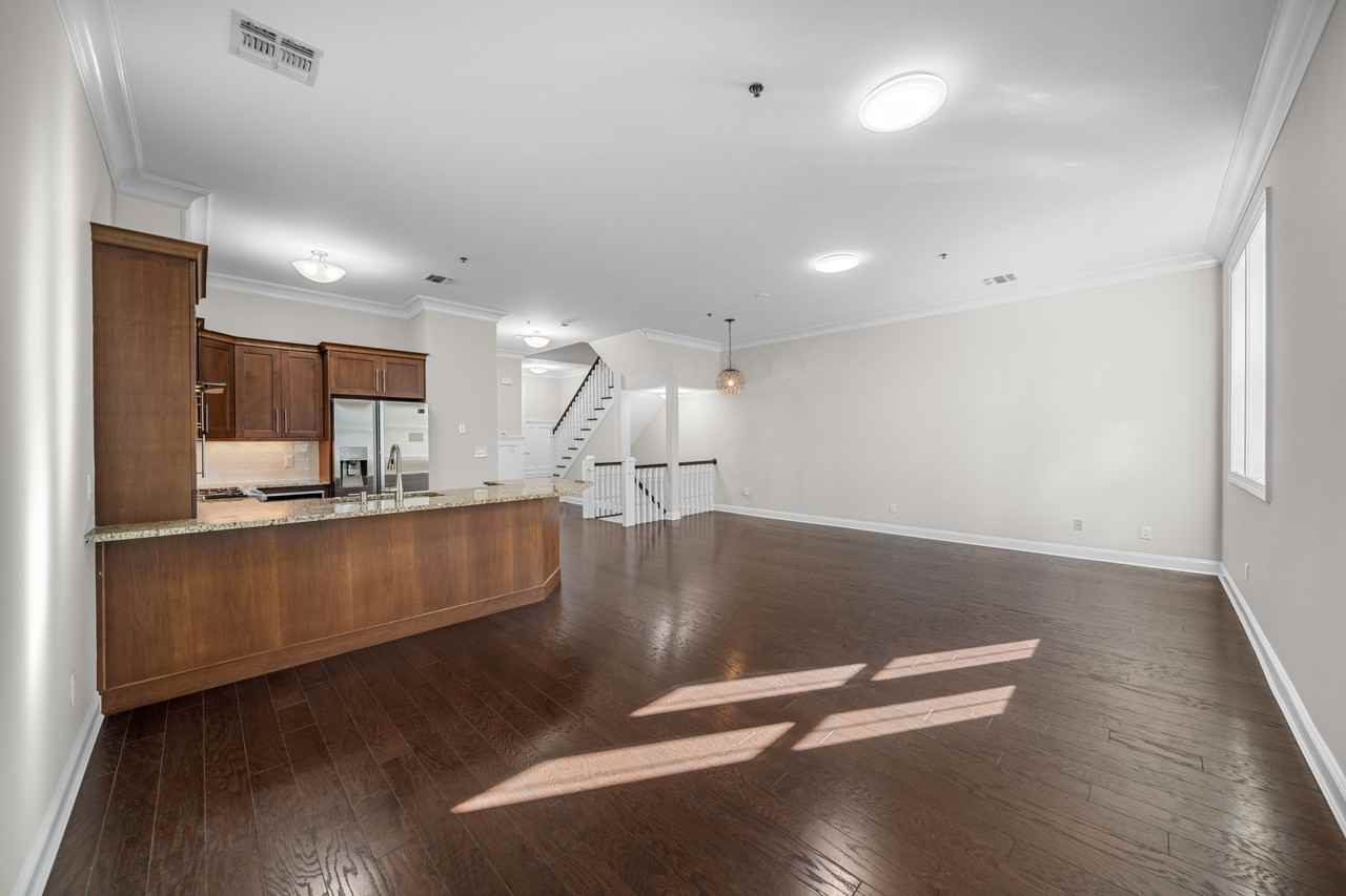 1600 Kaufer Ln #16 - Photo 5 of 32