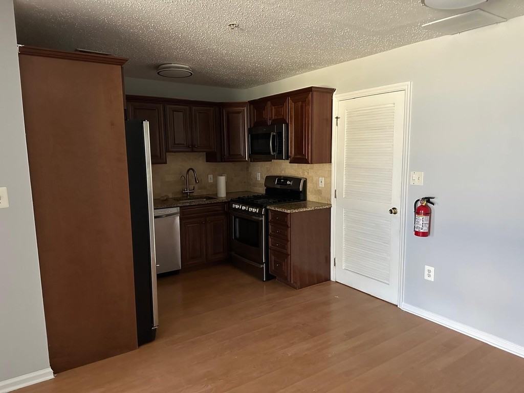 108 Prestwick Way #108 - Photo 5 of 19