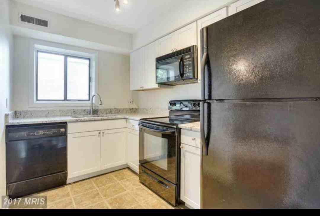 3230 S 28th St #202 - Photo 2 of 8