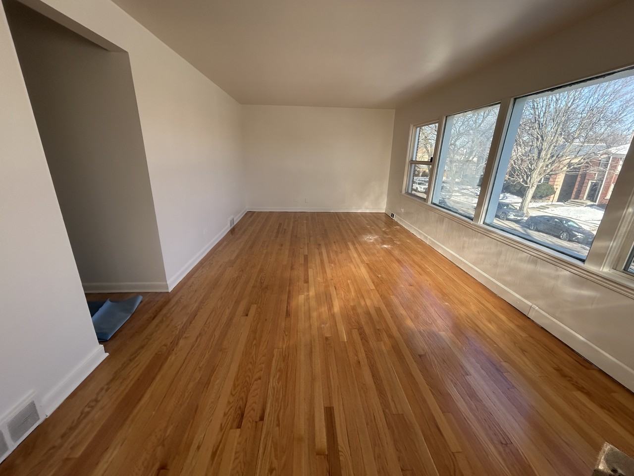 8816 S Blackstone Ave #2 - Photo 7 of 7