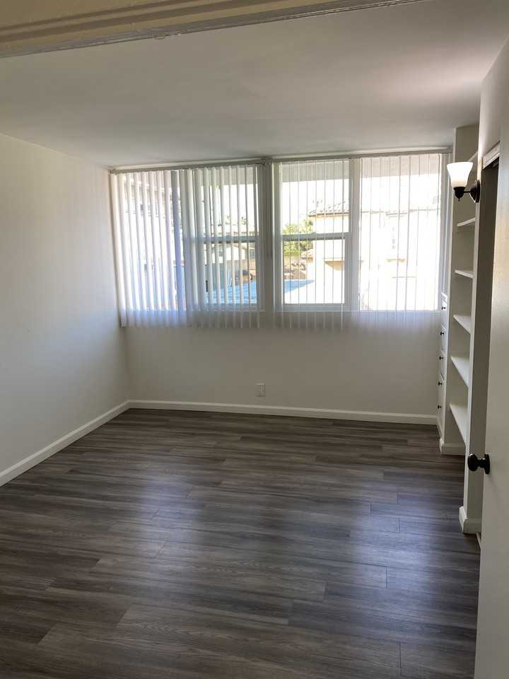 1014 W Huntington Dr #34 - Photo 5 of 50