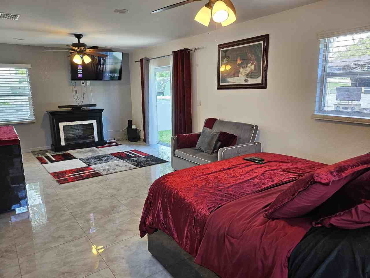 1006 14th Ave Nw #NA - Photo 3 of 9