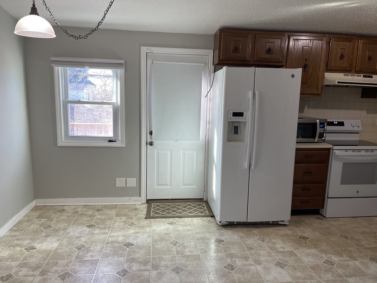 173 Seaver St #A - Photo 4 of 15