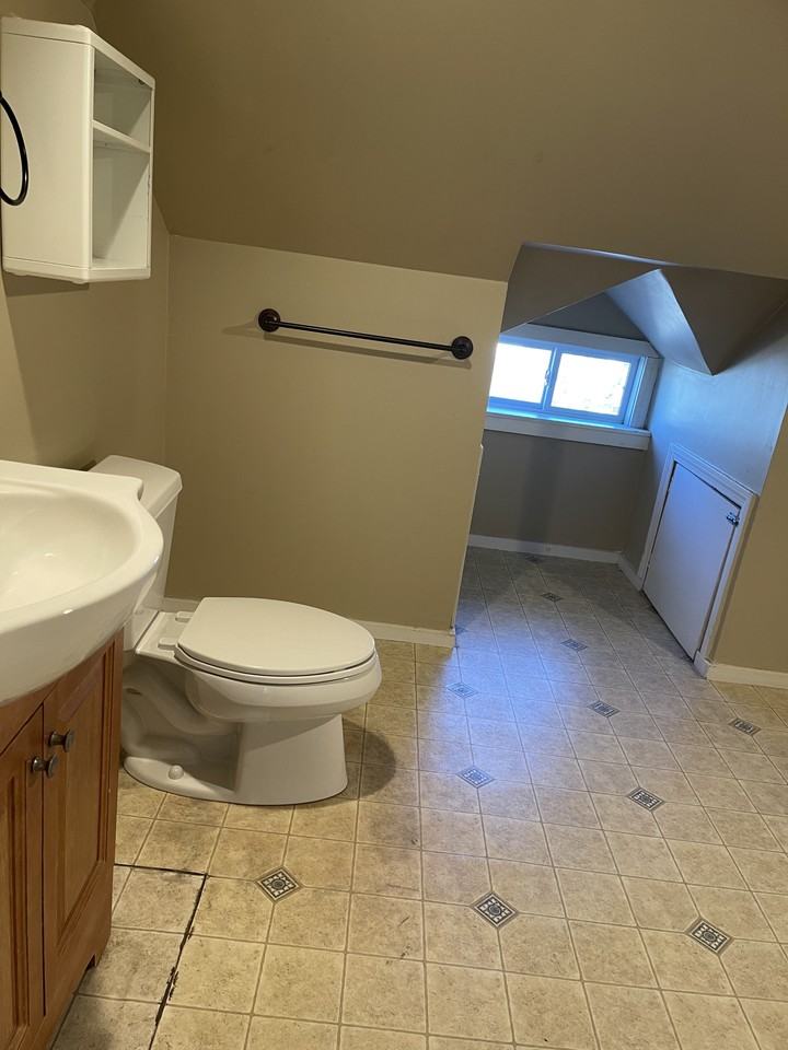 173 Seaver St #A - Photo 7 of 15