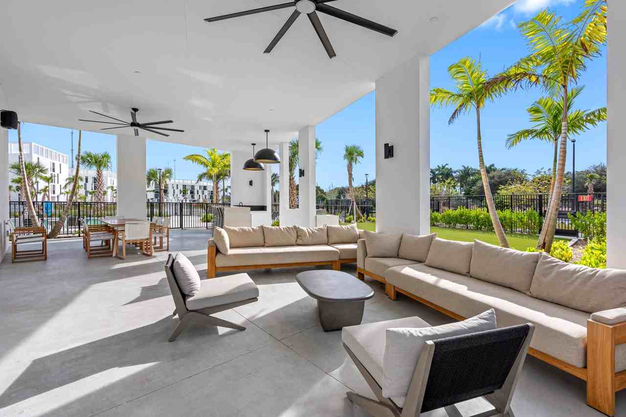 Laguna Gardens - Photo 7 of 50