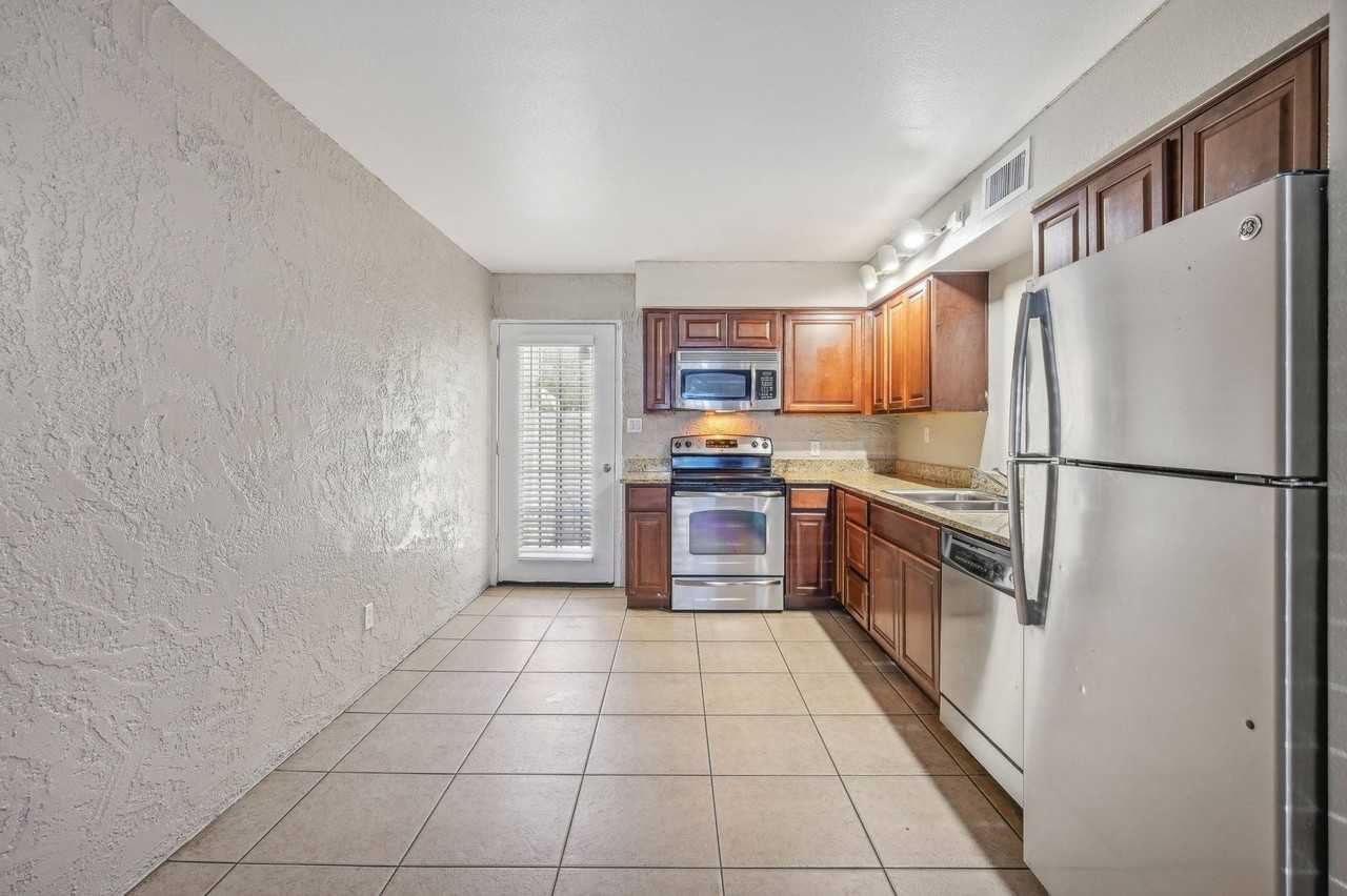 Arcadia 30 - Photo 4 of 37