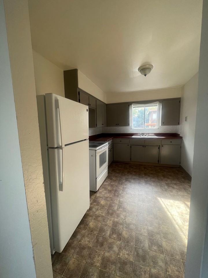 1565 Olive Ave #10 - Photo 3 of 13