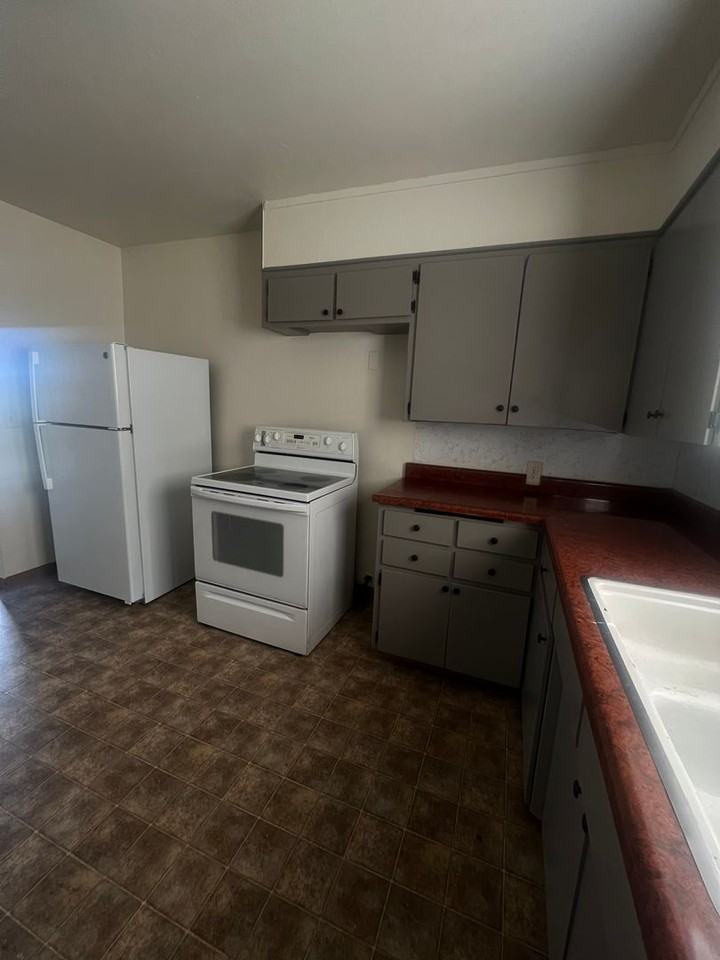 1565 Olive Ave #10 - Photo 4 of 13