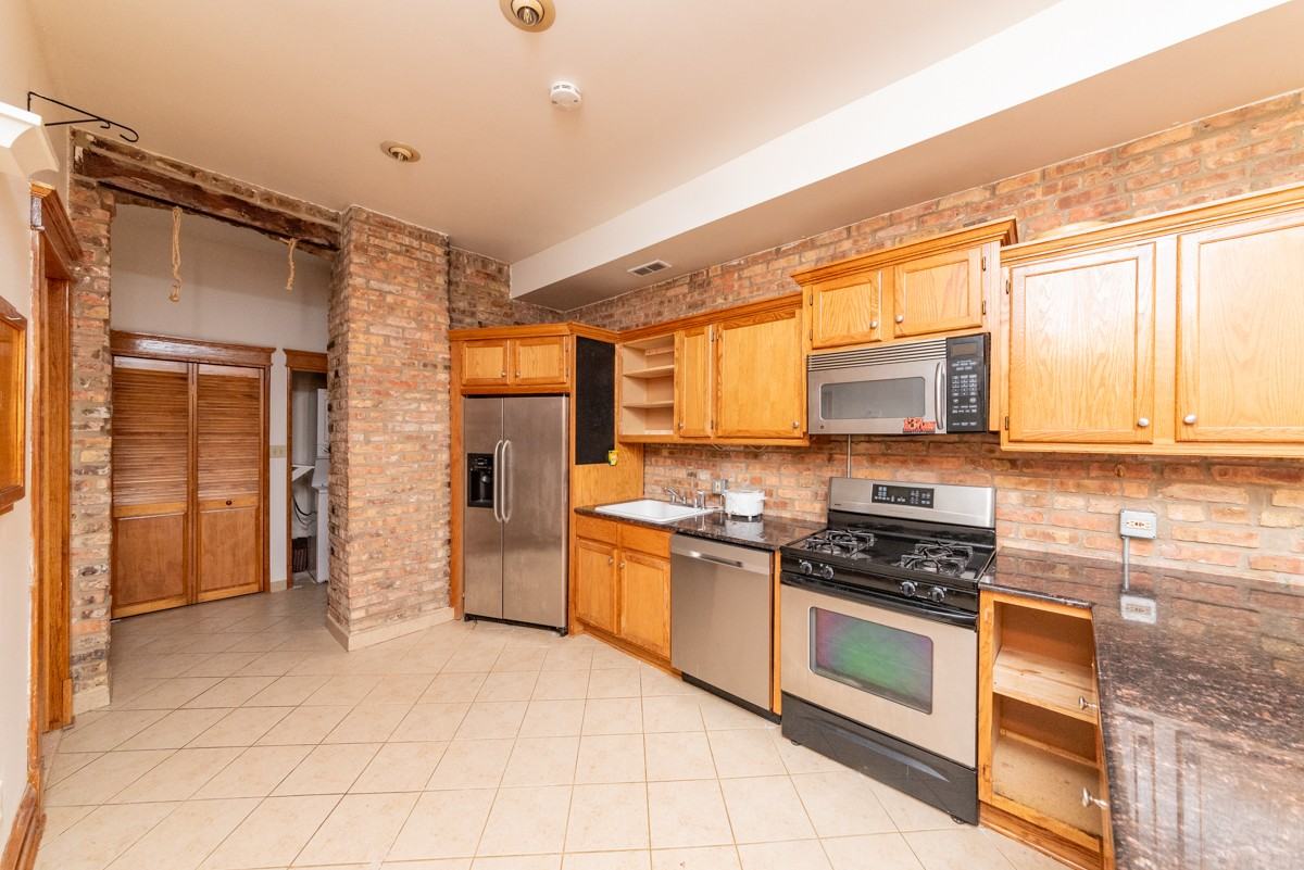 1946 N Kimball Ave #3 - Photo 5 of 12