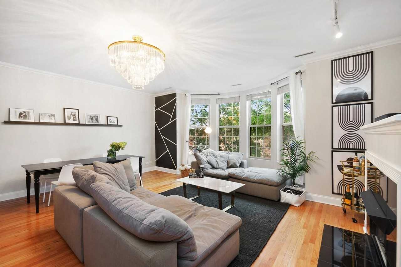 1801 W Addison St #2W - Photo 2 of 11