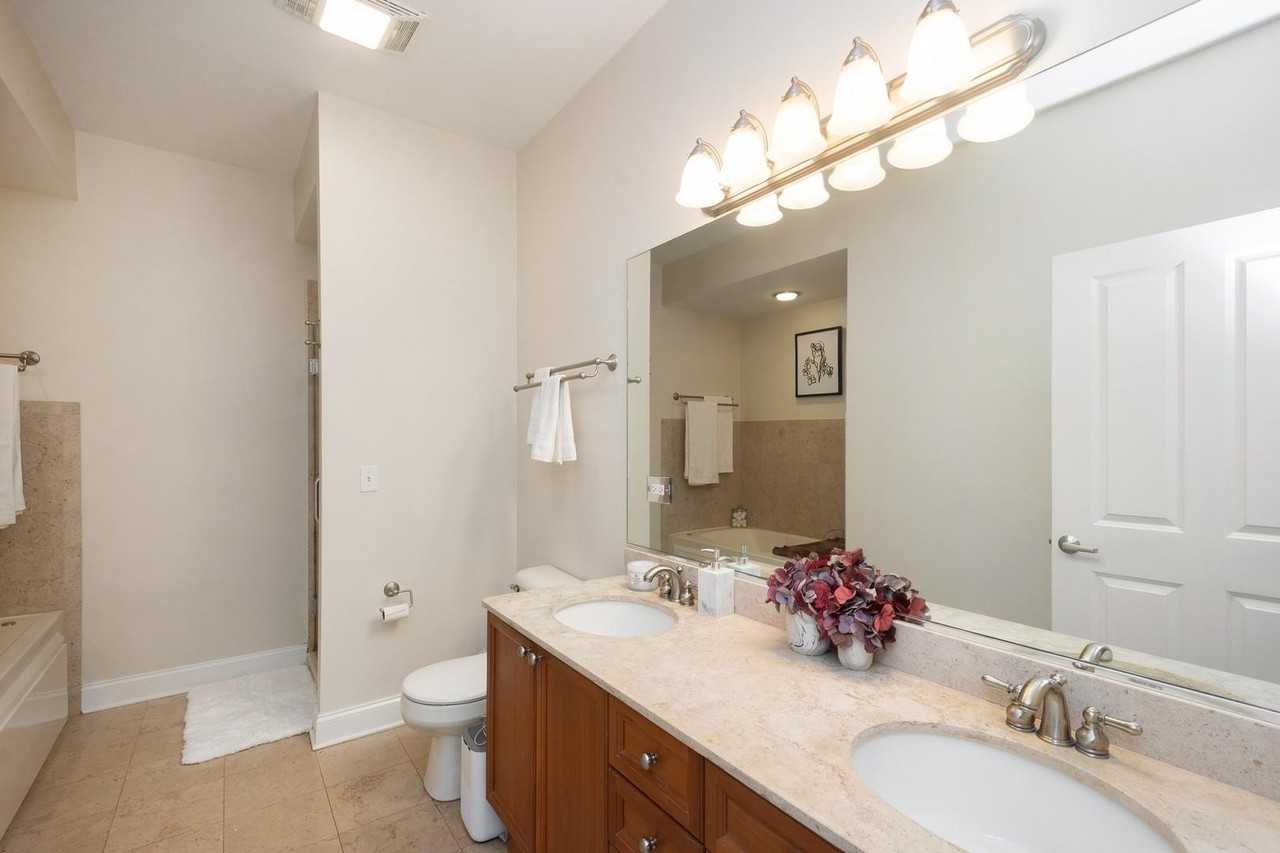 1801 W Addison St #2W - Photo 5 of 11