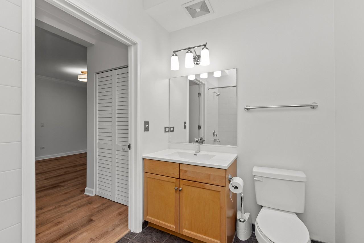 1133 S State St #503B - Photo 6 of 10