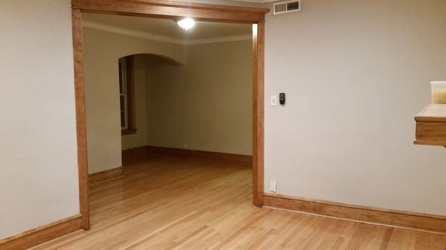 1312 W Winnemac Ave #1 - Photo 4 of 12