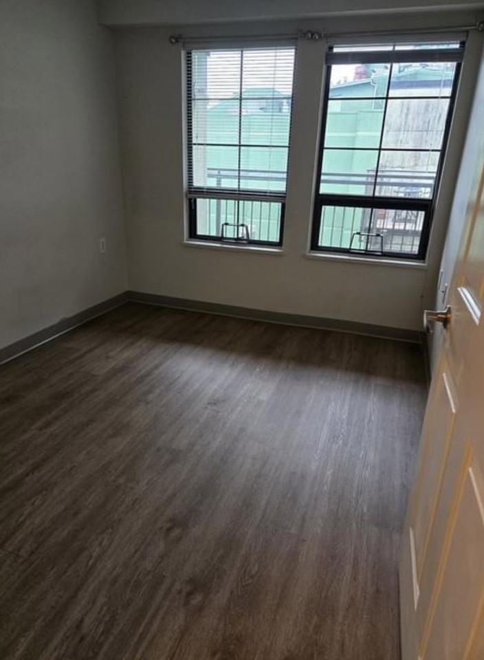 340 East Cordova Street #405 - Photo 6 of 7