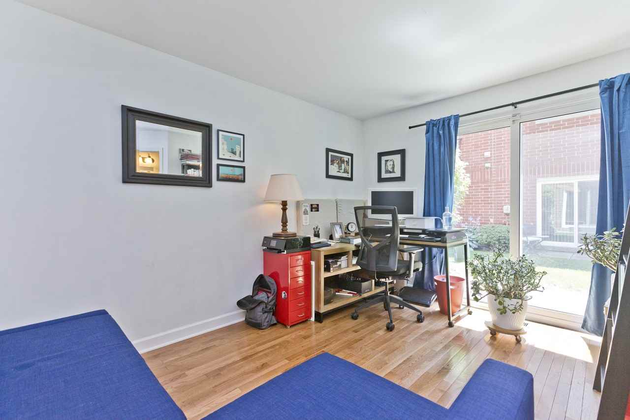 1827 W Oakdale Ave #D - Photo 4 of 14